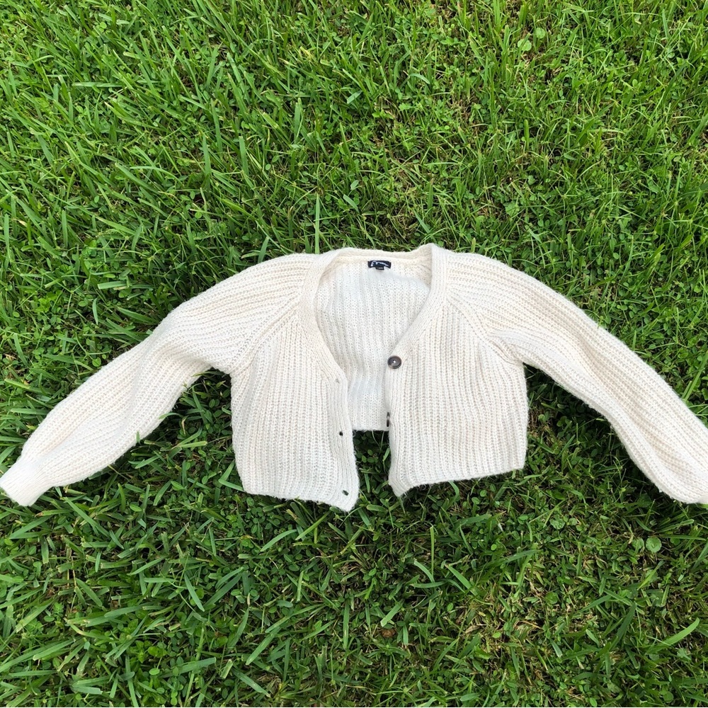 Cream crop button up cardigan